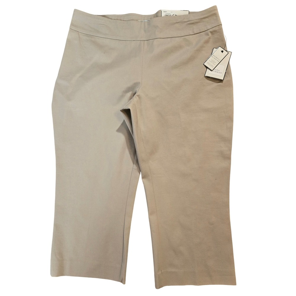 Dana Buchman NWT Classic Chic Women's L Tan Secretly Slimming Mid Rise Capris